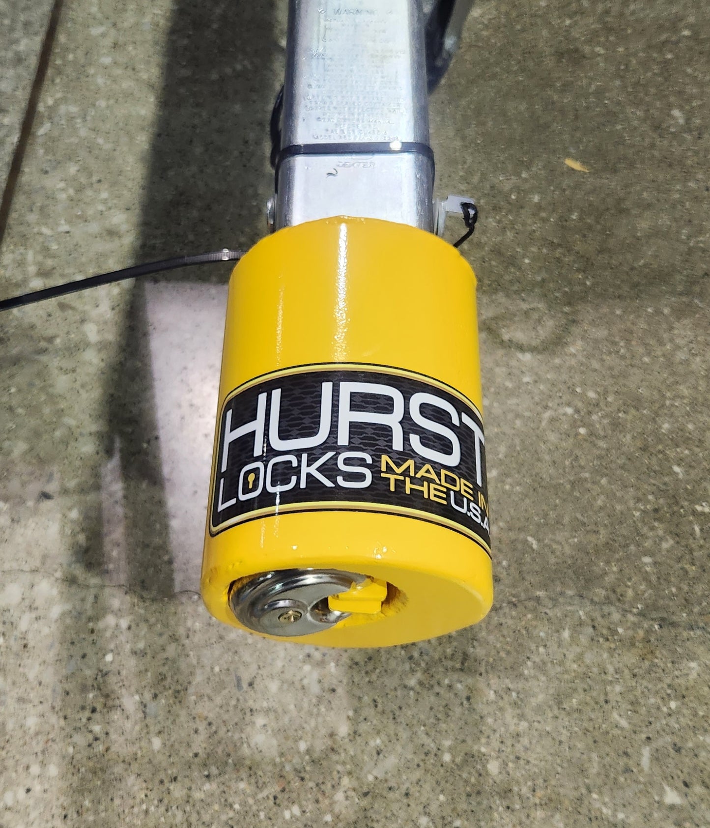 2" Straight tongue trailer lock